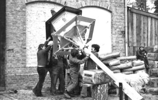 Aufbau des Taubenturms Mutter Fourage